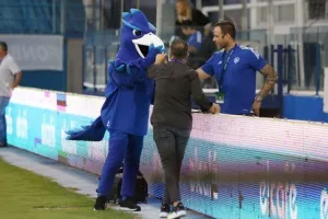 Ανόρθωση - Απόλλωνας: Πίττας... από αέρος και επιστροφή στην κορυφή! (Φώτος)