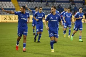 Ανόρθωση - Απόλλωνας: Πίττας... από αέρος και επιστροφή στην κορυφή! (Φώτος)
