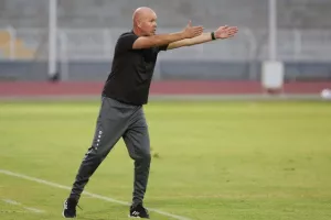 ΑΕΖ-Πάφος: Άνετη πρόκριση με τριάρα