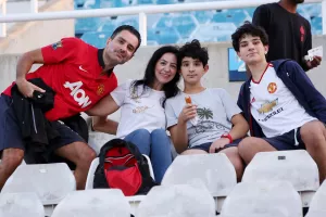 (Φωτορεπορτάζ) Οι φίλαθλοι της Μάντσεστερ στο ΓΣΠ