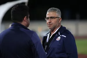 ΕΝΠ - Ολυμπιακός: Βυσσινί ανατροπή και πολύτιμο τρίποντο! (φώτος)