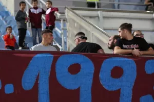 ΕΝΠ - Ολυμπιακός: Βυσσινί ανατροπή και πολύτιμο τρίποντο! (φώτος)