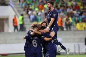 ΑΕΚ - Φενέρ: Προσπάθησε αλλά ηττήθηκε... από τα 11 βήματα (φώτος)