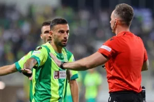 ΑΕΚ - Φενέρ: Προσπάθησε αλλά ηττήθηκε... από τα 11 βήματα (φώτος)