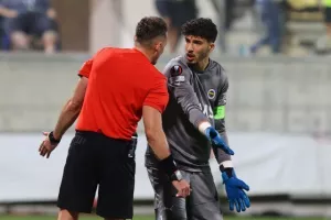 ΑΕΚ - Φενέρ: Προσπάθησε αλλά ηττήθηκε... από τα 11 βήματα (φώτος)