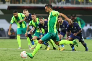 ΑΕΚ - Φενέρ: Προσπάθησε αλλά ηττήθηκε... από τα 11 βήματα (φώτος)