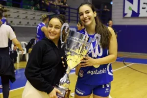 H απονομή και το πάρτι των κοριτσιών της Νεάπολης! (φώτος)