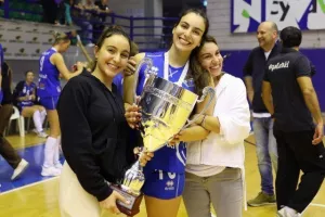 H απονομή και το πάρτι των κοριτσιών της Νεάπολης! (φώτος)