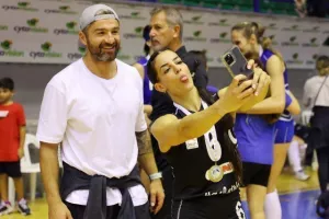 H απονομή και το πάρτι των κοριτσιών της Νεάπολης! (φώτος)