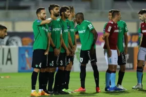 ΕΝΠ - Ολυμπιακός: Βυσσινί ανατροπή και πολύτιμο τρίποντο! (φώτος)
