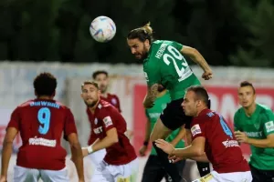 ΕΝΠ - Ολυμπιακός: Βυσσινί ανατροπή και πολύτιμο τρίποντο! (φώτος)