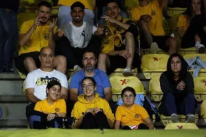 (ΦΩΤΟΣ) Ο κόσμος στο Τσίρειο 