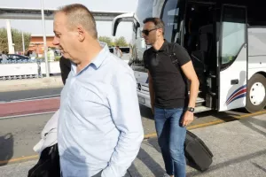 Άφιξη παικτών, 'μέσα' οι Ρομπέρζ, Φιλιώτης (φώτος)
