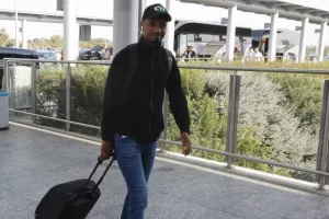 Άφιξη παικτών, 'μέσα' οι Ρομπέρζ, Φιλιώτης (φώτος)