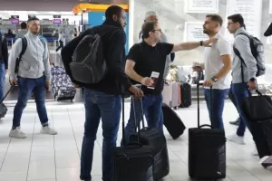 Άφιξη παικτών, 'μέσα' οι Ρομπέρζ, Φιλιώτης (φώτος)