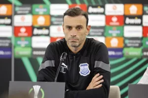 Νταβίντ Καταλά: "Ξεκάθαρος στόχος η νίκη-Δεν πρέπει να δεχθούμε γκολ"