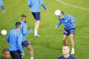 To KERKIDA στο "Košická Futbalová Aréna"- Η προπόνηση του Απόλλωνα (βίντεο/φώτος)