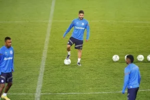 To KERKIDA στο "Košická Futbalová Aréna"- Η προπόνηση του Απόλλωνα (βίντεο/φώτος)