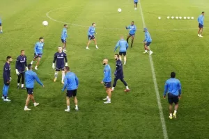 To KERKIDA στο "Košická Futbalová Aréna"- Η προπόνηση του Απόλλωνα (βίντεο/φώτος)