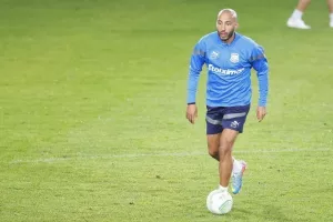 To KERKIDA στο "Košická Futbalová Aréna"- Η προπόνηση του Απόλλωνα (βίντεο/φώτος)