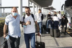 ΦΩΤΟΣ/Πέταξε για Ολλανδία ο Απόλλωνας - Μαζί του το kerkida.net