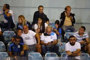 (Φωτορεπορτάζ) Ο κόσμος στο "Τσίρειο"