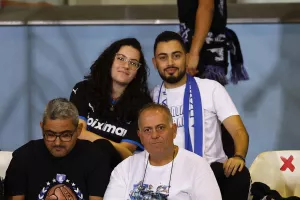 (Φωτορεπορτάζ) Ο κόσμος στο "Τσίρειο"