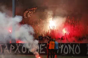 (Φωτορεπορτάζ) Ο κόσμος στο "Τσίρειο"