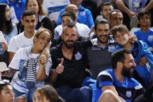 Απόλλων - Άλκμααρ: ΠΡΩΤΗ νίκη με Ρομπέρζ και... μέσα στην πρόκριση! (Φώτος)