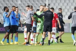 Απόλλων - Άλκμααρ: ΠΡΩΤΗ νίκη με Ρομπέρζ και... μέσα στην πρόκριση! (Φώτος)