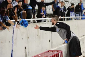 Δώρο στην Κατερίνα από Ρομπέρζ!