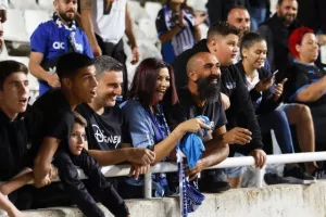Απόλλων - Άλκμααρ: ΠΡΩΤΗ νίκη με Ρομπέρζ και... μέσα στην πρόκριση! (Φώτος)
