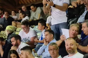 Στην κερκίδα Κίρζης-συνεργάτες (φώτος)