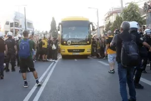 Χαμός στην υποδοχή της αποστολής στην OPAP Arena (βίντεο)