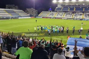 ΒΙΝΤΕΟ παίκτες-οπαδοί/Το “Άρης-Άρης” ήχησε δυνατά!