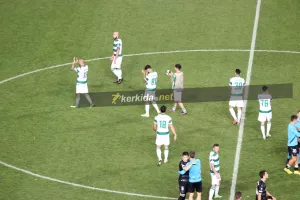 Χειροκρότημα από τους Ομονοιάτες (βίντεο)