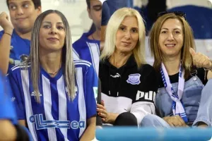 (Φωτορεπορτάζ) Ο κόσμος στο ΠΑΠ