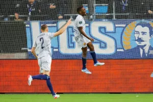 Aπό 2-0 σε 2-3 η Τζουργκάρντεν!