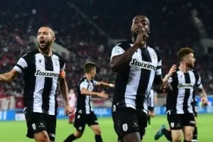 Τρομερός Δικέφαλος, έριξε στο καναβάτσο τον πρωταθλητή!