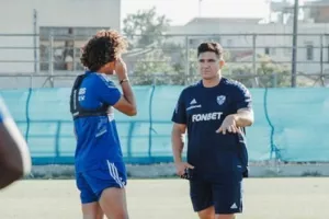 "Αντώνης Καράς": Το... βάρος στον Απόλλωνα (φώτος)
