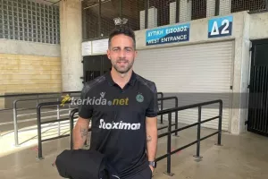 Πριν "συστηθεί" στους Ομονοιάτες, πόζα στο Kerkida! (φώτος)