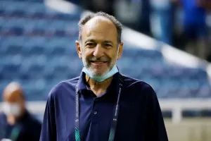 Απάντηση Φοίβου: "Ο Μίλαν έκανε σήμερα το τρέξιμο του, μετά τα βάρη, στον χορτοτάπητα του κυρίως γηπέδου του ΓΣΠ"
