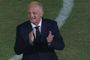 Σαββίδης: "Άγια μέρα για την ΑΕΚ, πήρε πολλά... κιλά η φανέλα της"
