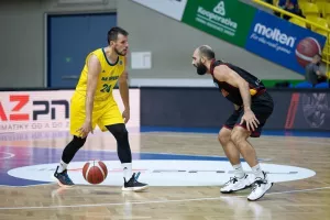 Πέρασε... αέρας από την Τσεχία ο Κεραυνός