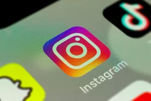 «Έπεσε» το Instagram: Χιλιάδες χρήστες καταγγέλλουν ότι τους «έριξαν» τους λογαριασμούς