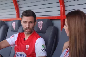 "Θέλουμε να χαίρεται ο κόσμος της Σαλαμίνας που έρχεται στο γήπεδο"