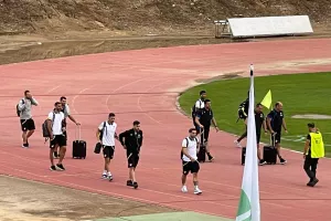 ΦΩΤΟΣ/Στο γήπεδο το ΑΠΟΕΛ