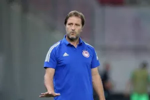 «Χάλασε» του Μαρτίνς στη Χαλ