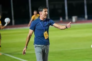 Έγραψε ο Γιανέφσκι: Step by step... 