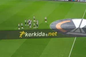 Πάτησε... χορτάρι η ΑΕΚ/φώτος